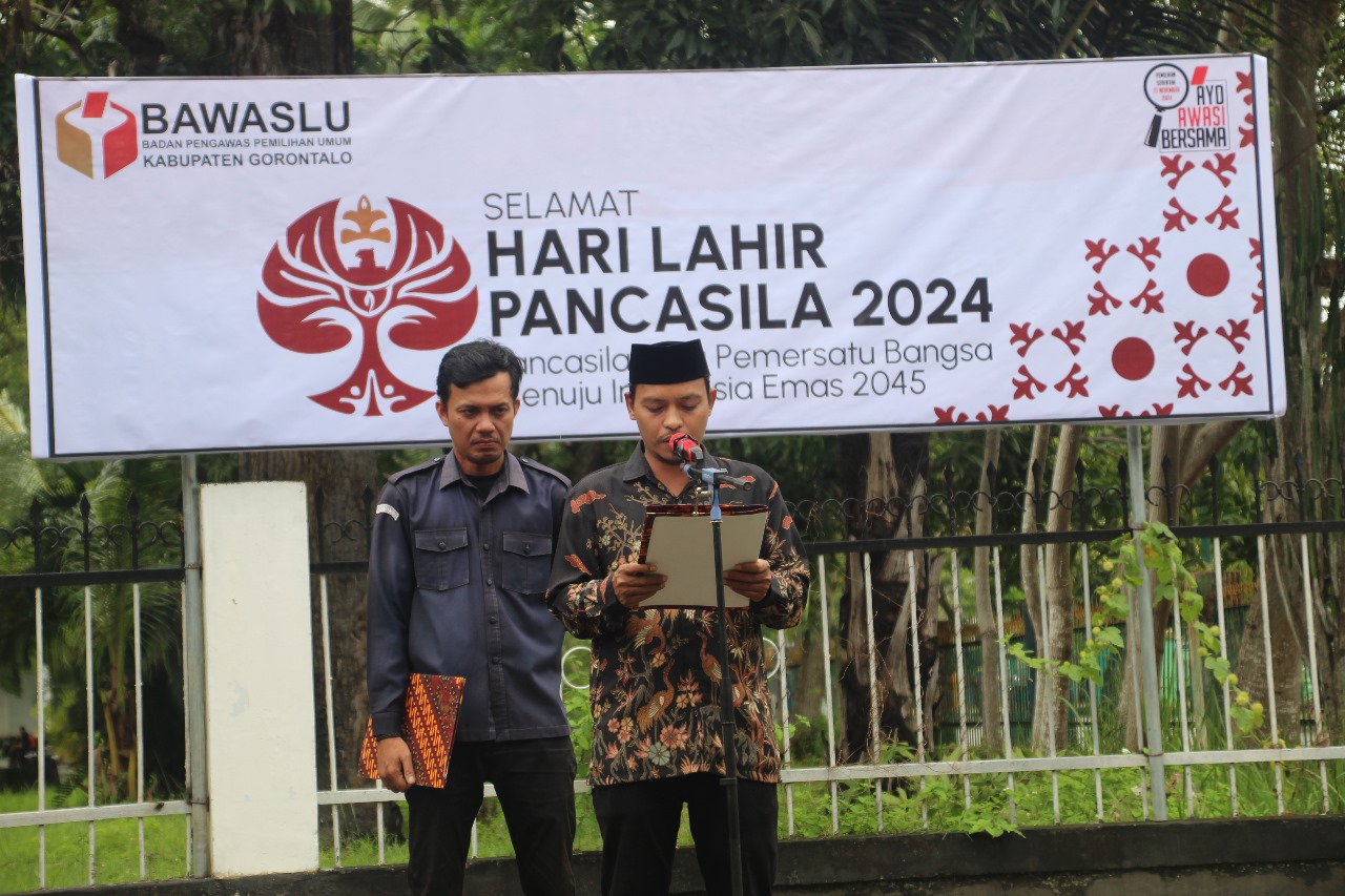 Penuh Khidmat, Bawaslu Kabgor Gelar Upacara Hari Lahir Pancasila Tahun 2024