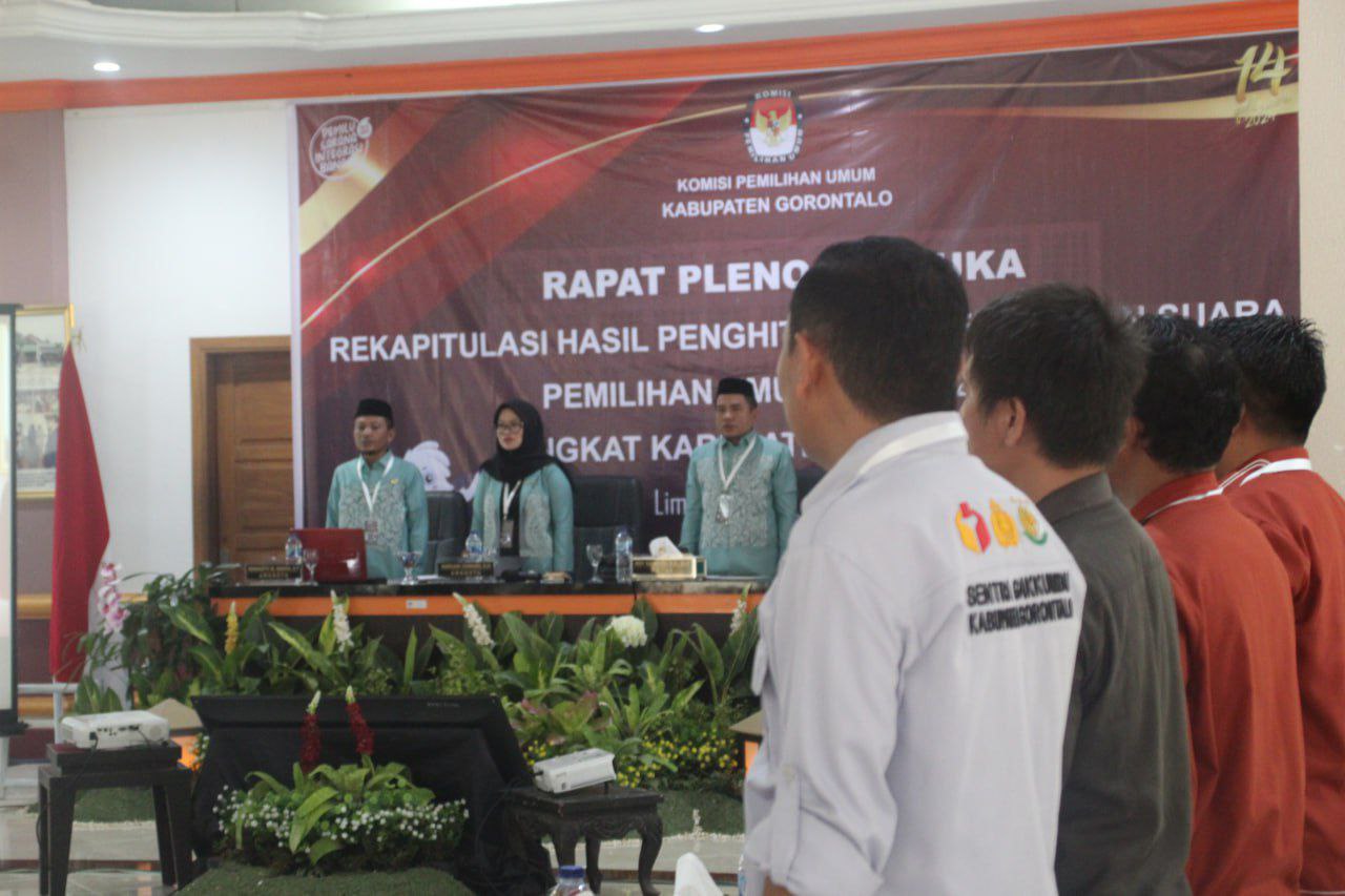 Awasi Pleno Rekapitulasi Perolehan Suara Tingkat Kabupaten, Bawaslu Pastikan Penghitungan Suara Transparan dan Akuntabel