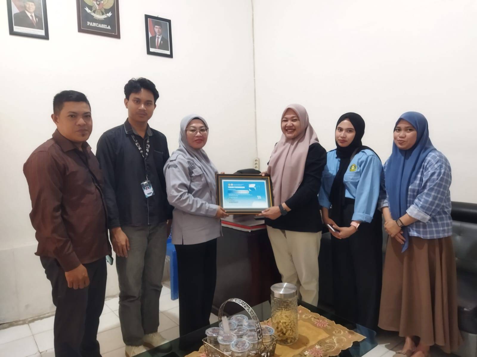 Foto Penyerahan